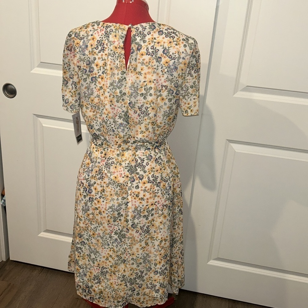 Everlily Floral Yellow Short Sleeve Garden Party Dress w/ Belt Size Large - Picture 4 of 5
